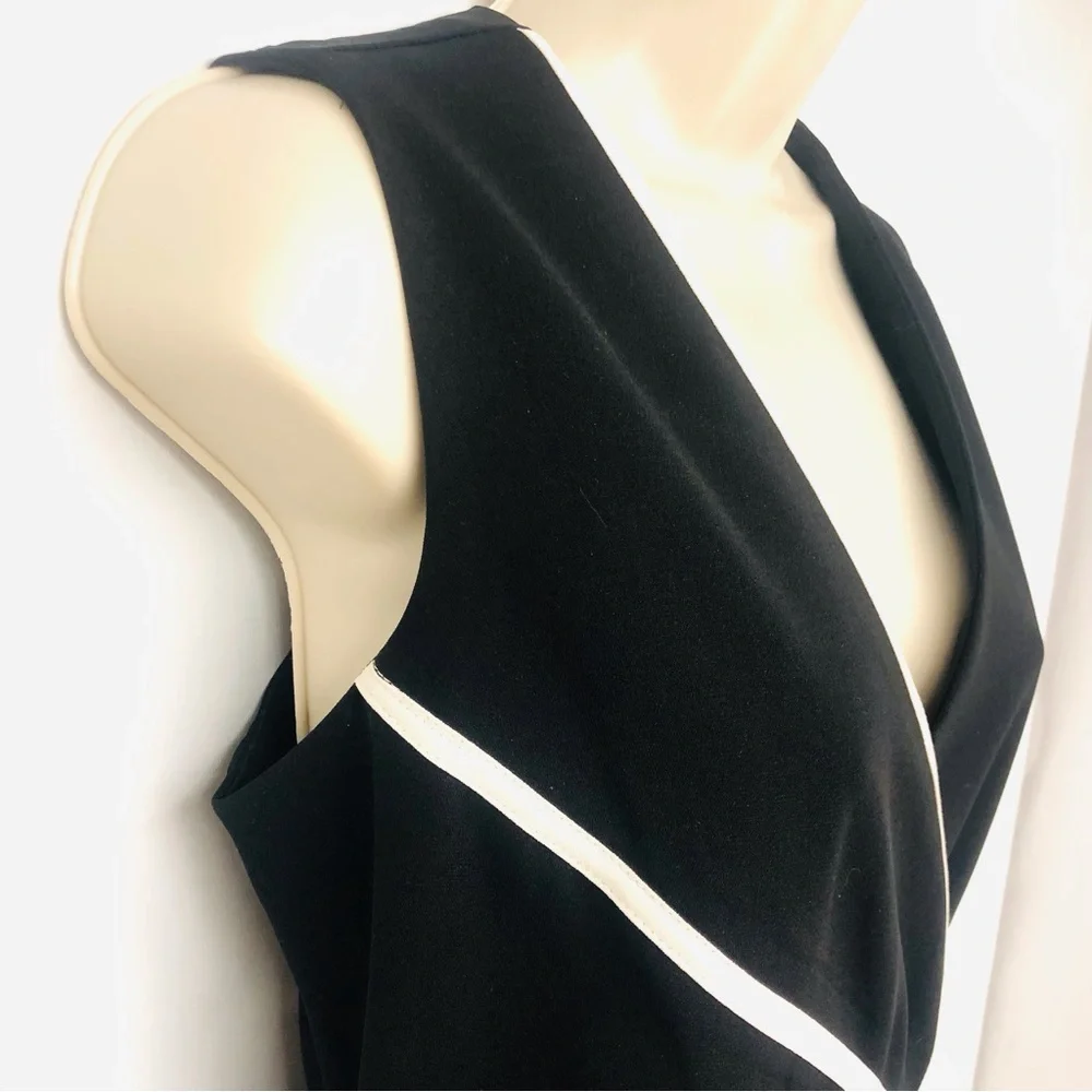 Sheri Martin New York Black White Sleeveless Top - Picture 8 of 16